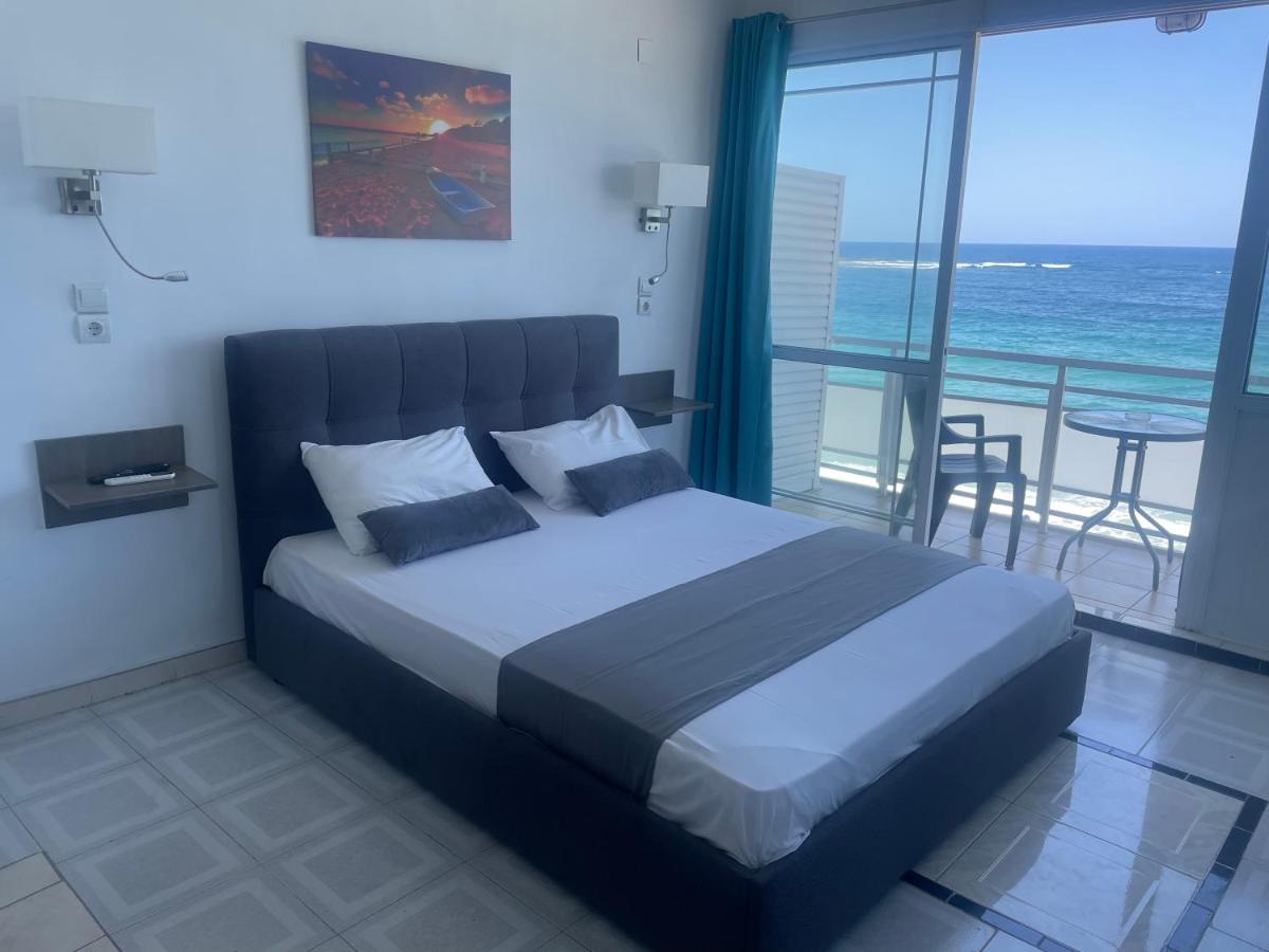 Julies Studios - Housity