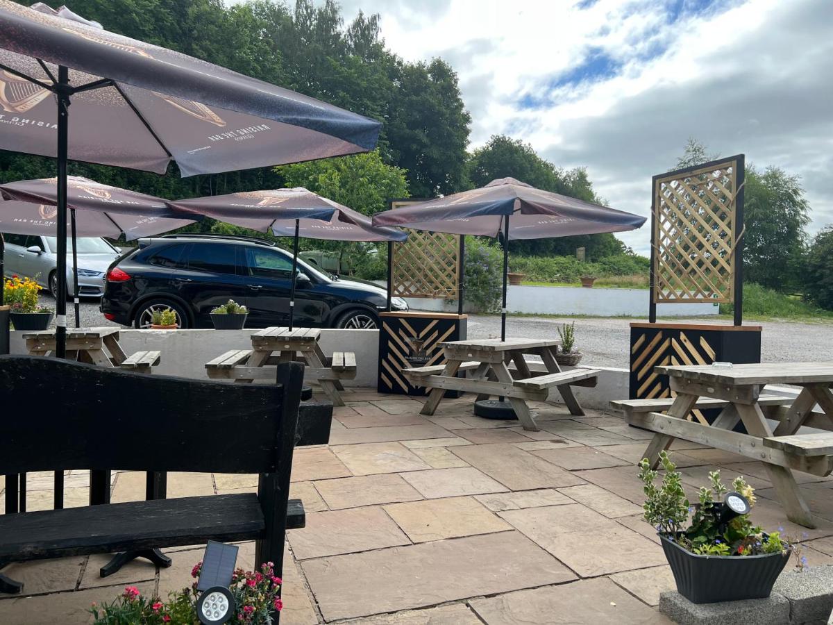 Chainbridge Usk Riverside Gastro Pub And Accommodation - Housity