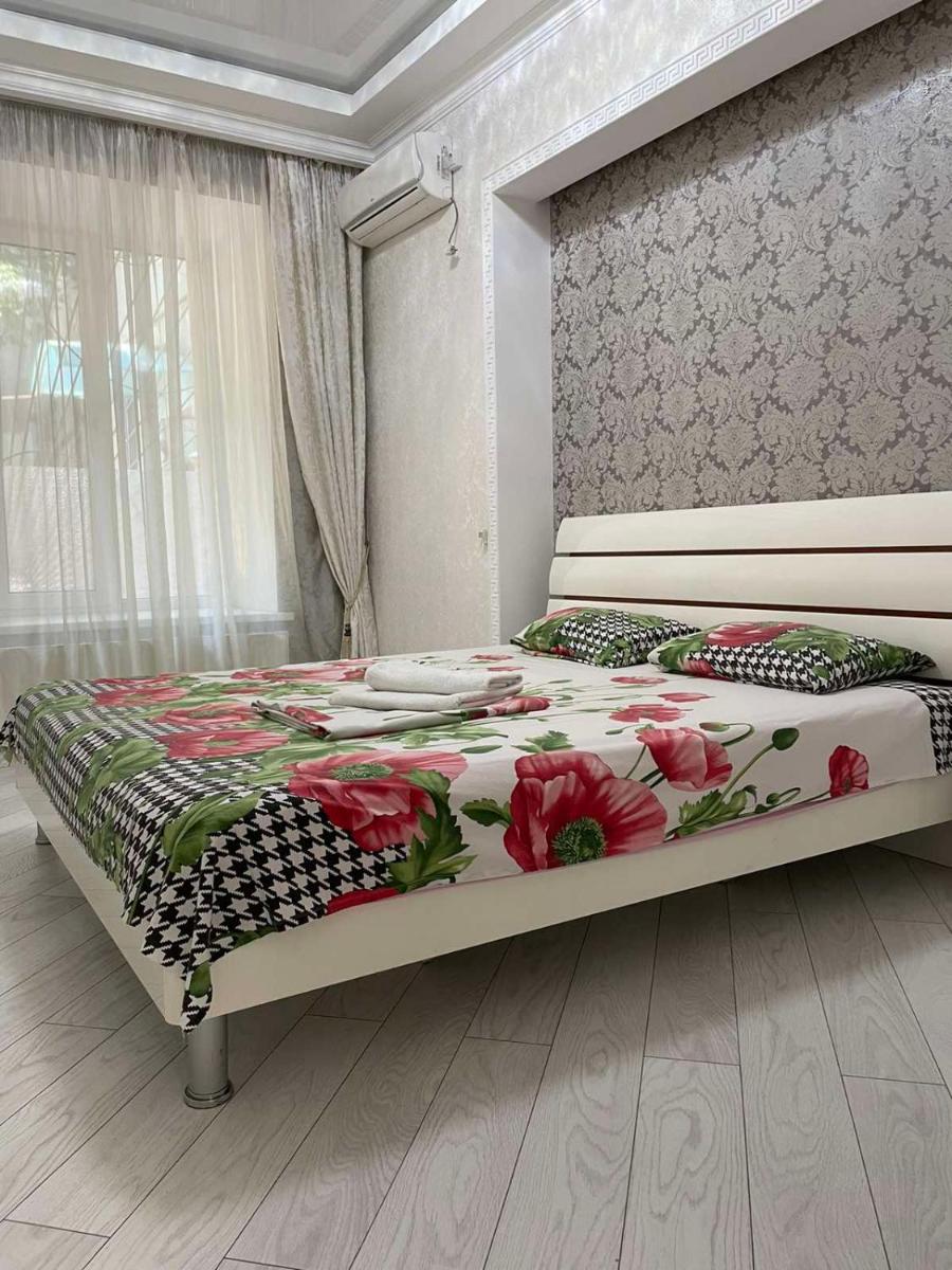 Suitetrails - Aleksandrovskiy apartments