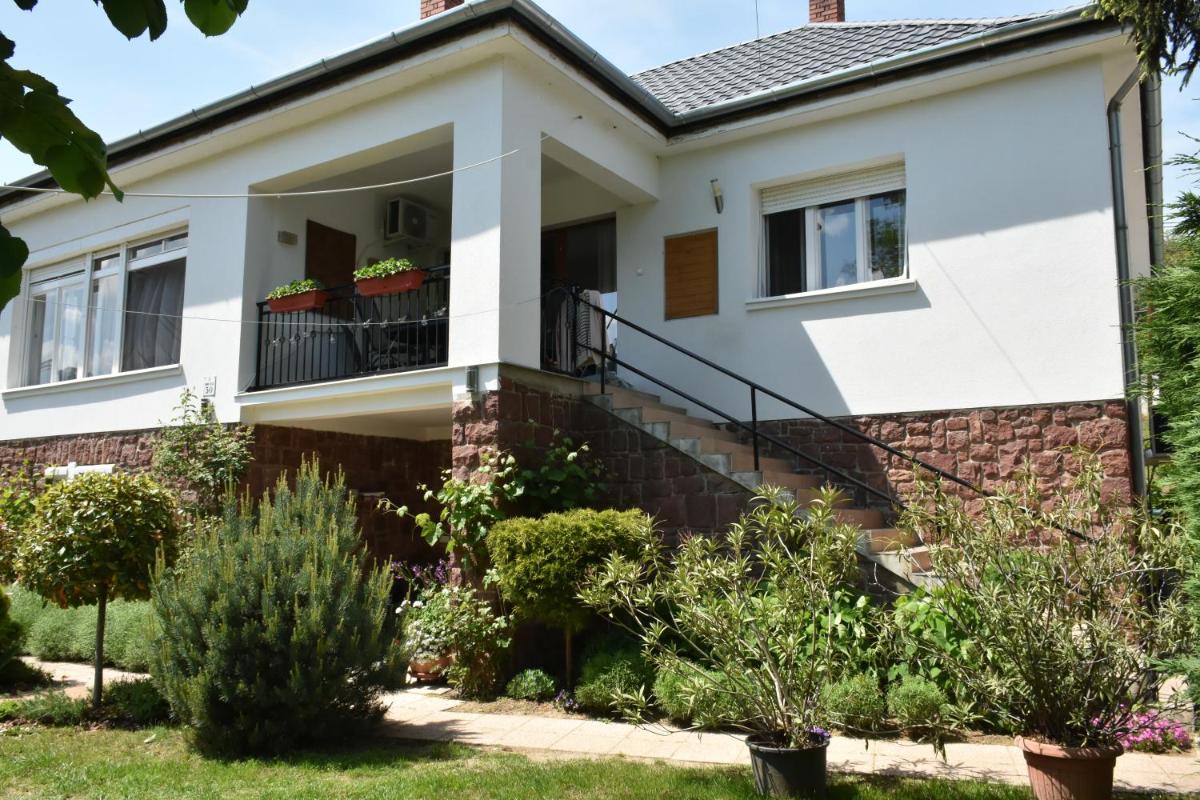 Levendula Apartmanház - Housity