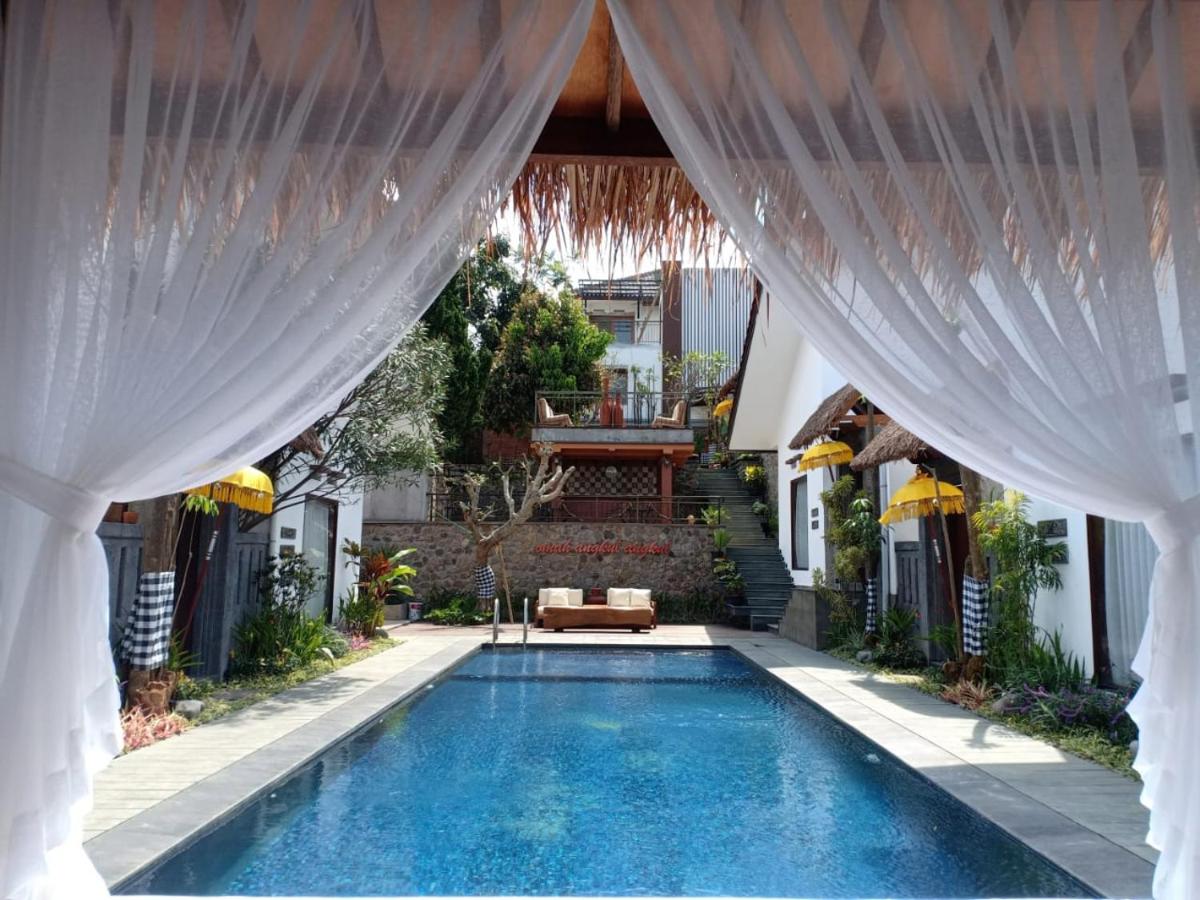Omah Angkul Angkul Villa - Housity