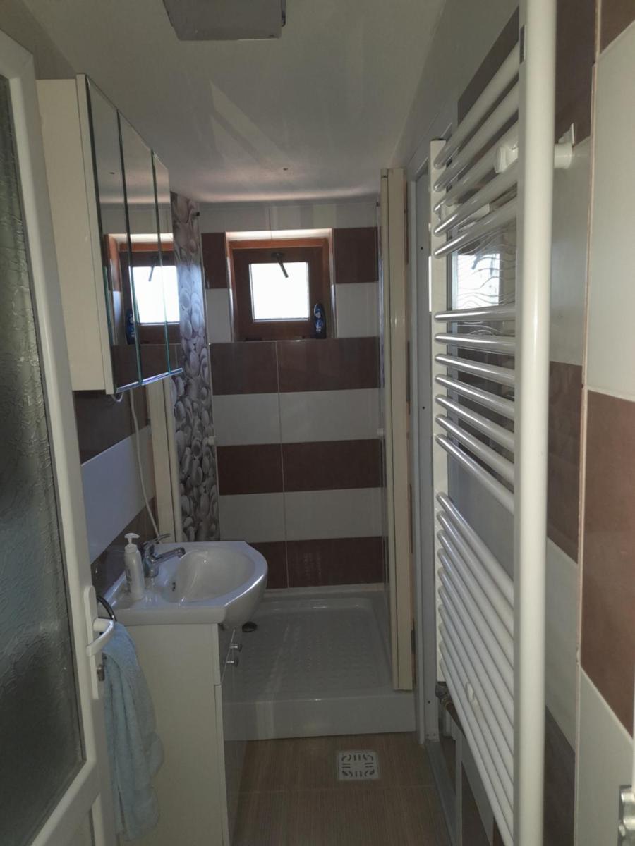 Pensiunea Cozioara - Housity