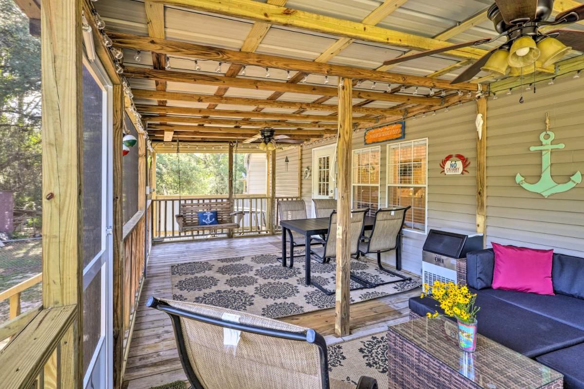 Cozy Steinhatchee House with Fire Pit and Grill! - Housity