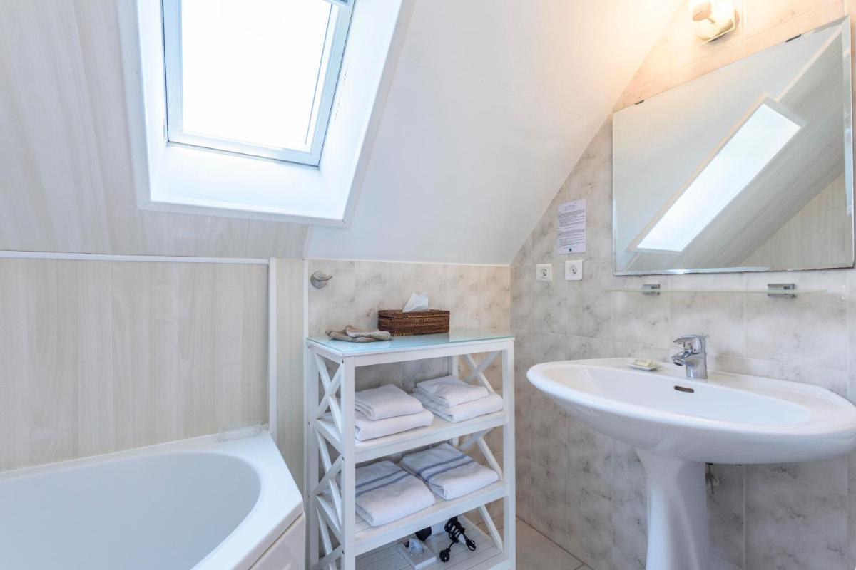 Salle de bains dans l'établissement La Désirade - Hôtel, Spa & Restaurant
