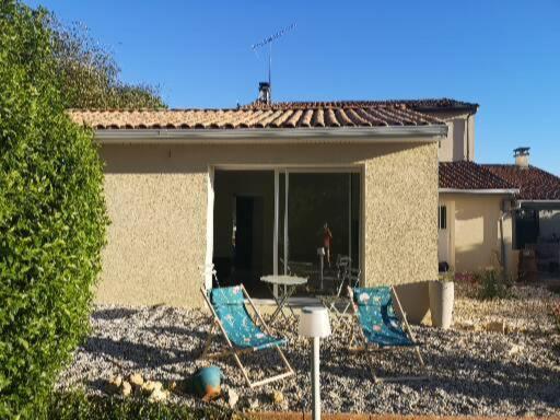 Appartement 1 Chambre, et salon cuisine - Housity