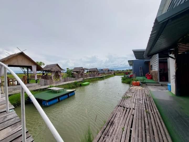 บ้านริมน้ำ 4 - Housity
