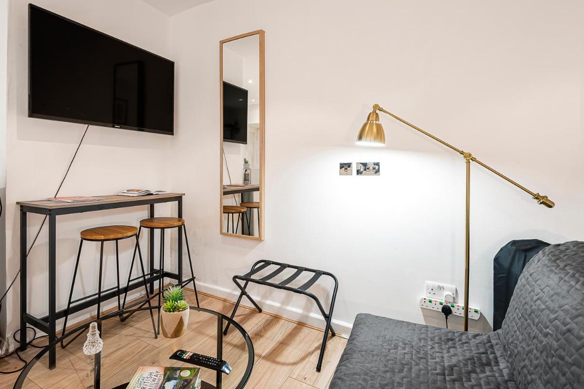 Beautiful Hyde Park Studio Flat - Housity