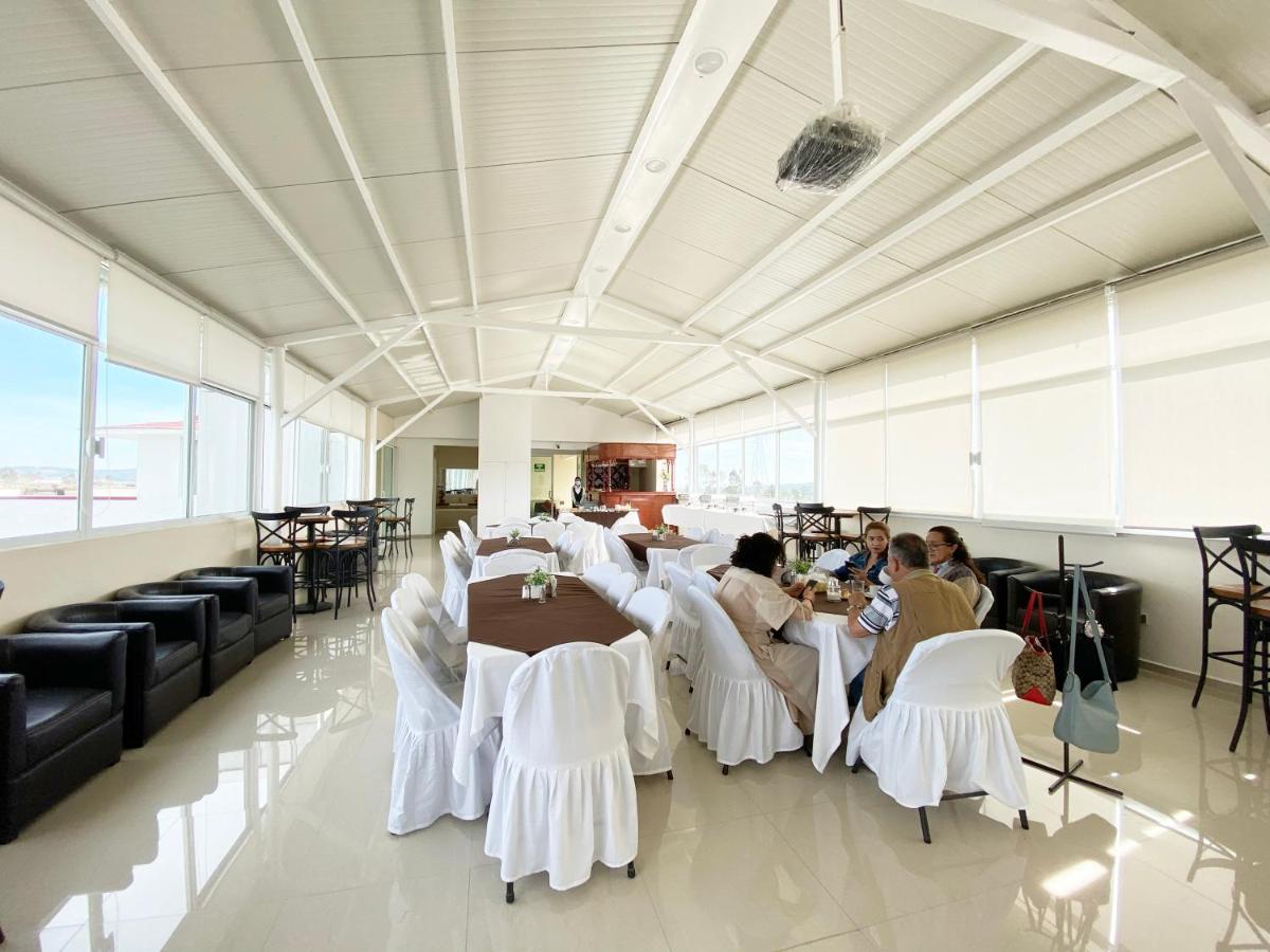 Hotel Lomas Inn - Housity