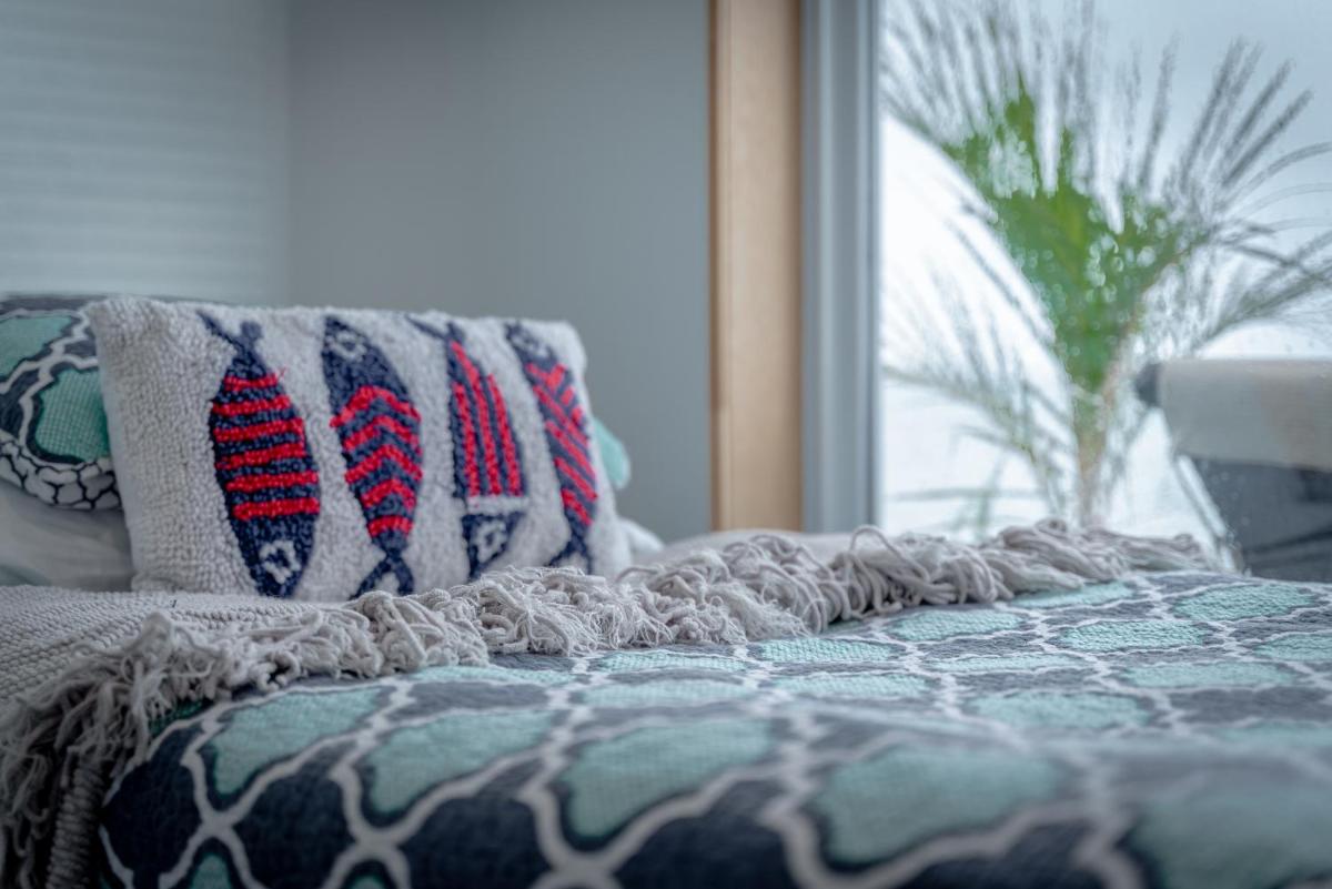 The Hideaway on the Lake! - Housity