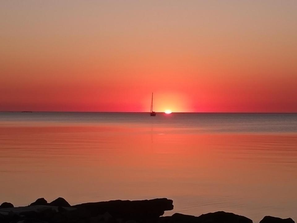 The Hideaway on the Lake! - Housity
