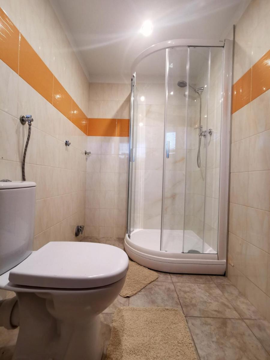 Ubytovanie Vrabček - Housity