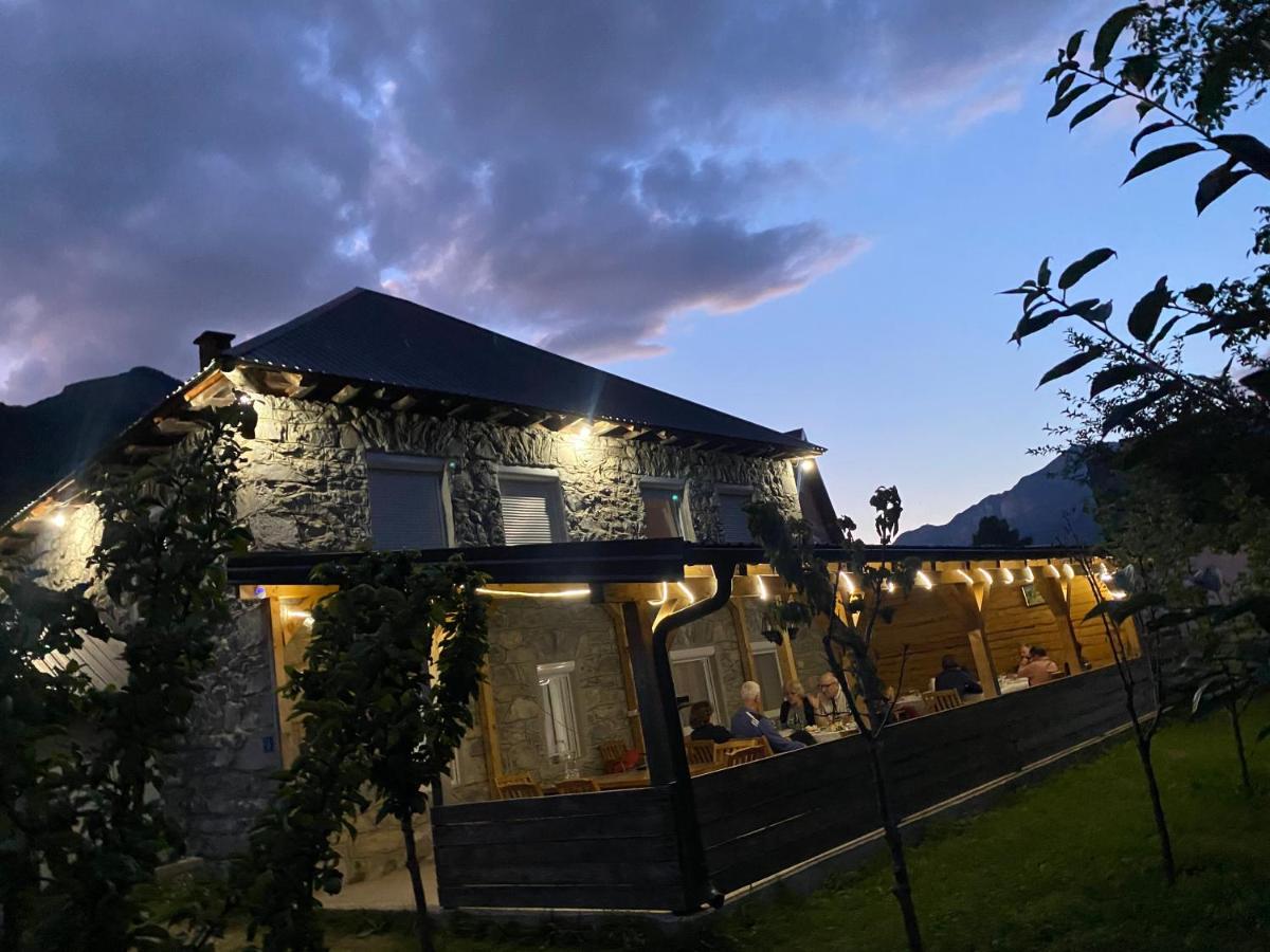 The Blue Eye - Housity