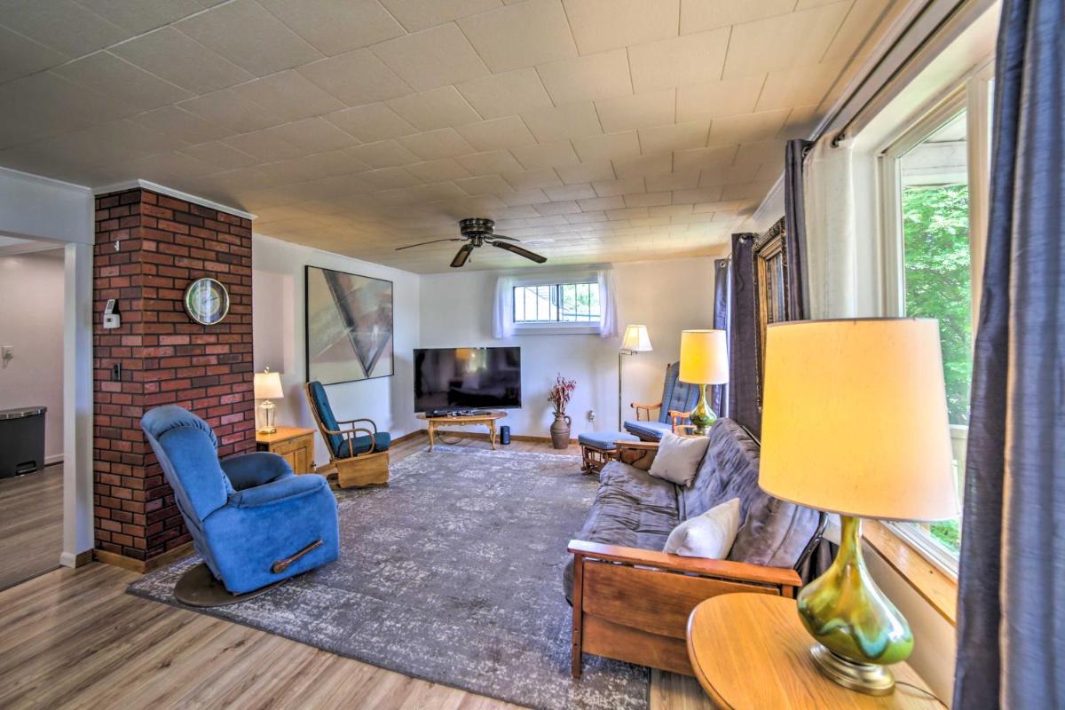 Suitetrails - Cozy Ishpeming Cottage with Lake and Park Views!