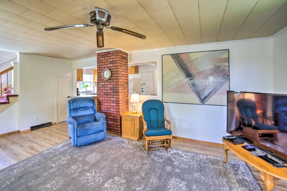 Suitetrails - Cozy Ishpeming Cottage with Lake and Park Views!