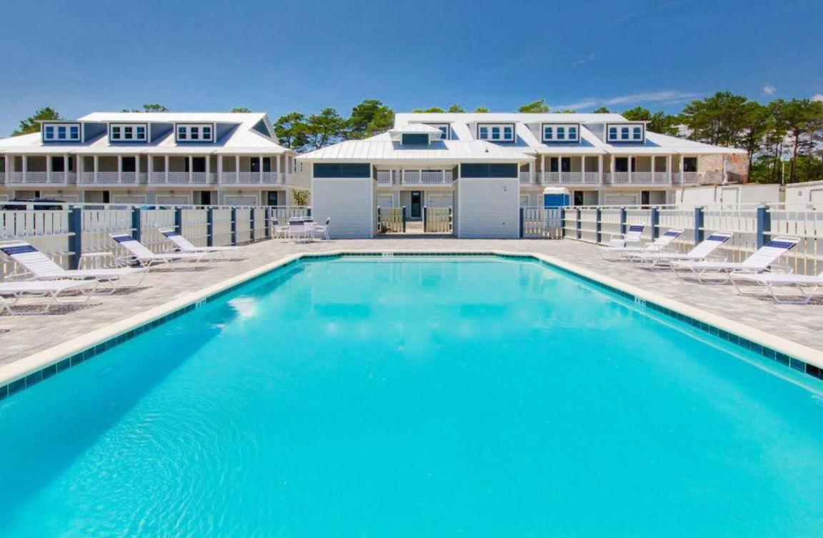Inn to the Mystic - Housity