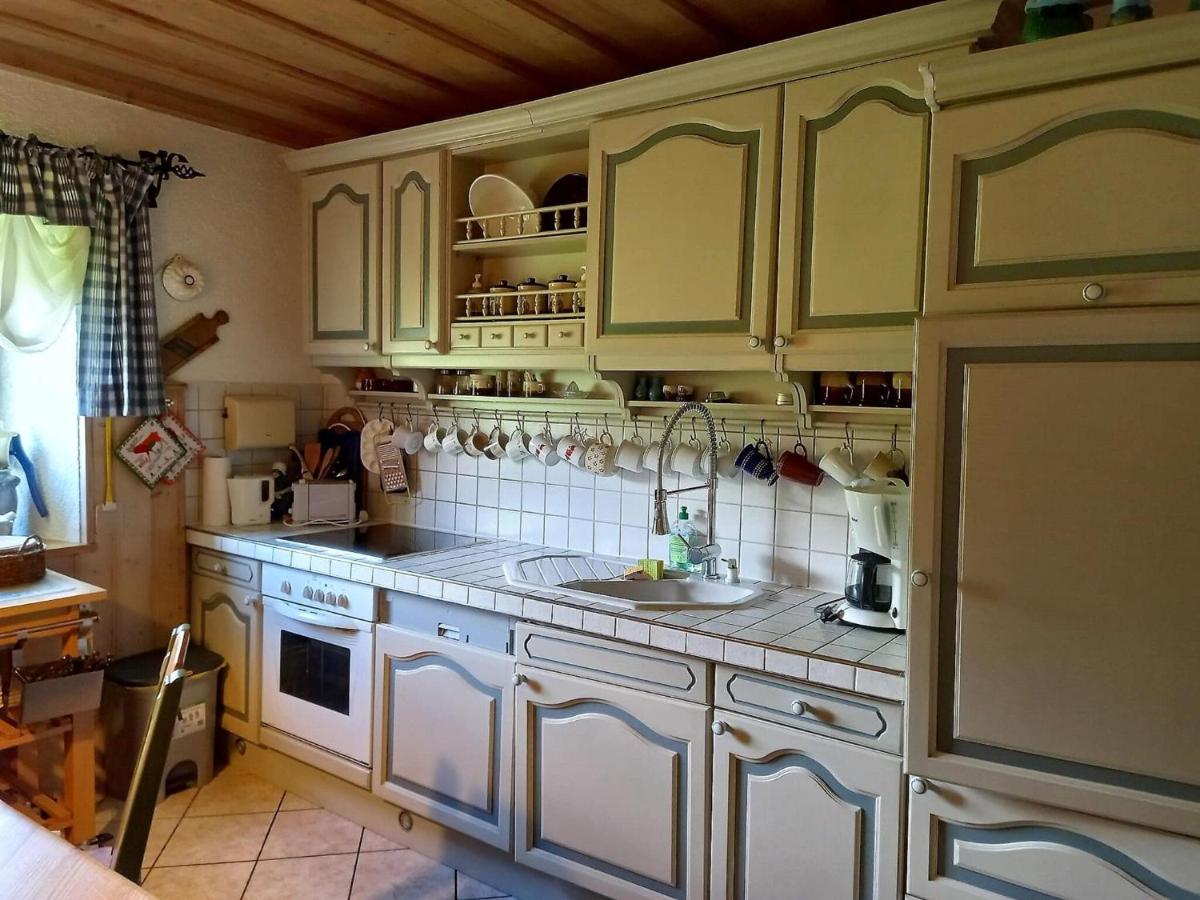 Regal Holiday Home in Geroldsgrün with Garden - Housity