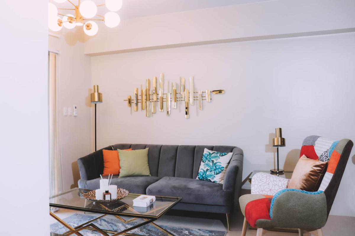 2 BedRoom Avida Storey 1 with Balcony - Housity