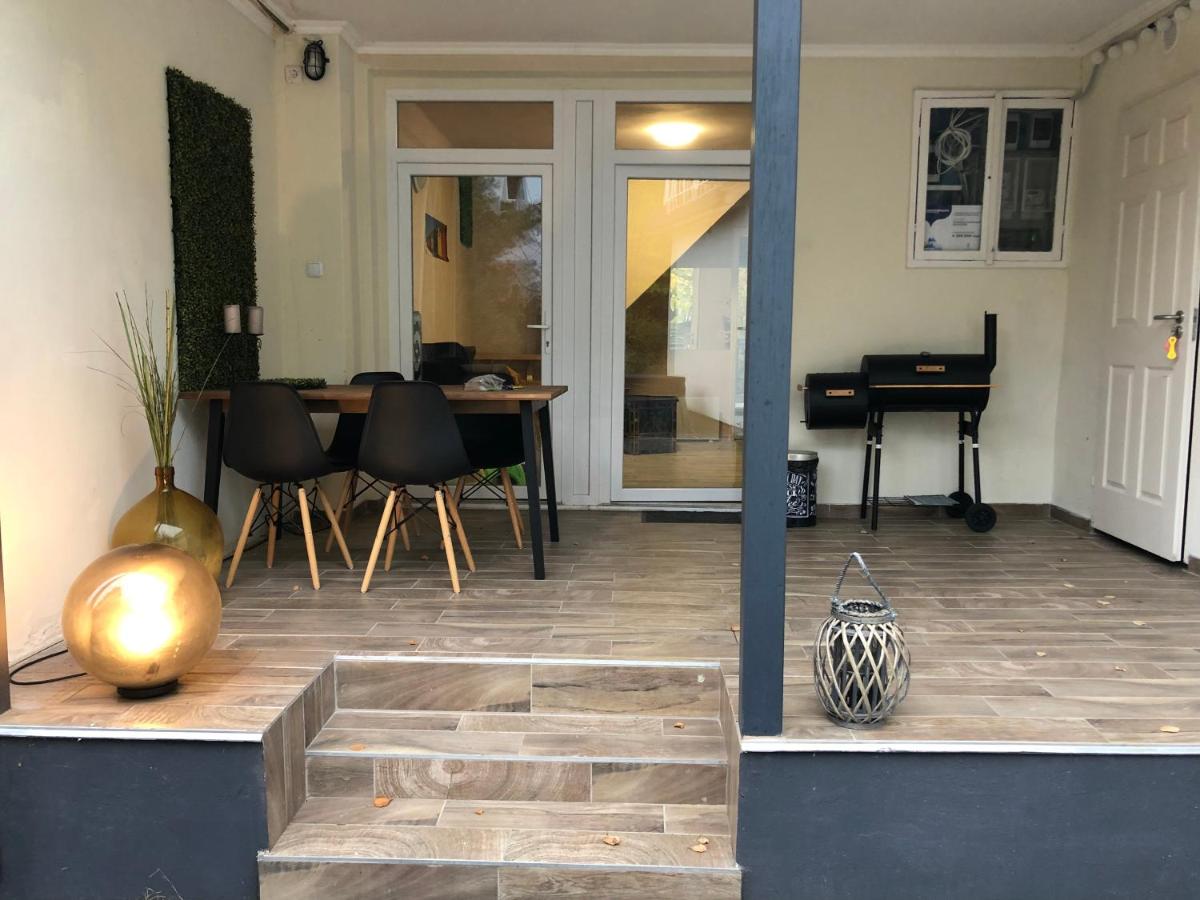 Fecske Family Jakuzzi House_65m Lake-5 Bedroom - Housity