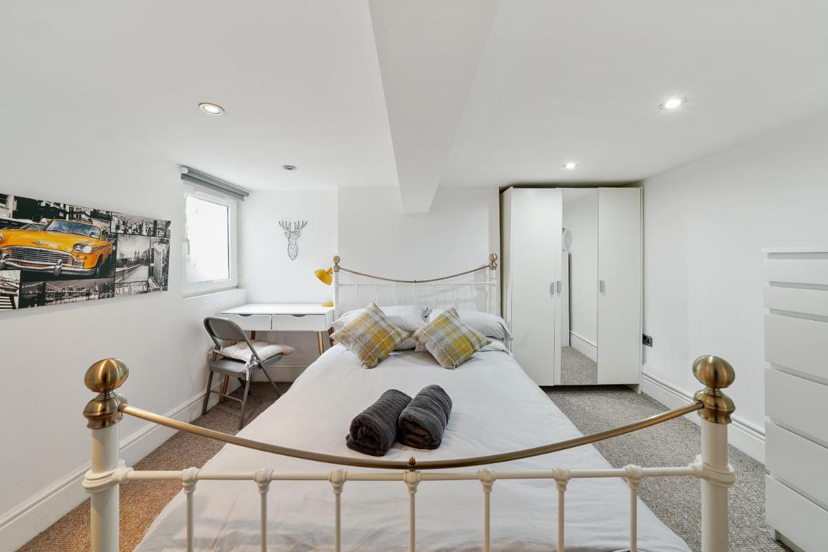 Suitely Hope Street Duplex Apartment - Housity