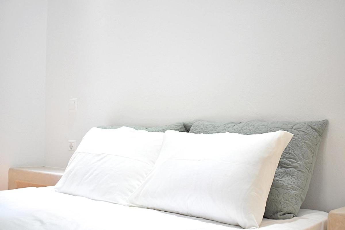 Tzamaros Studios - Housity
