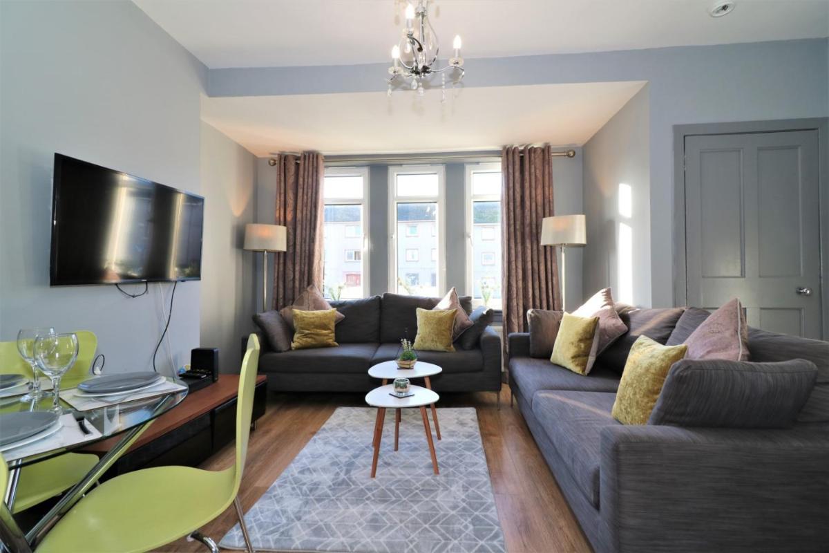 Signature - Burnbank House - Housity