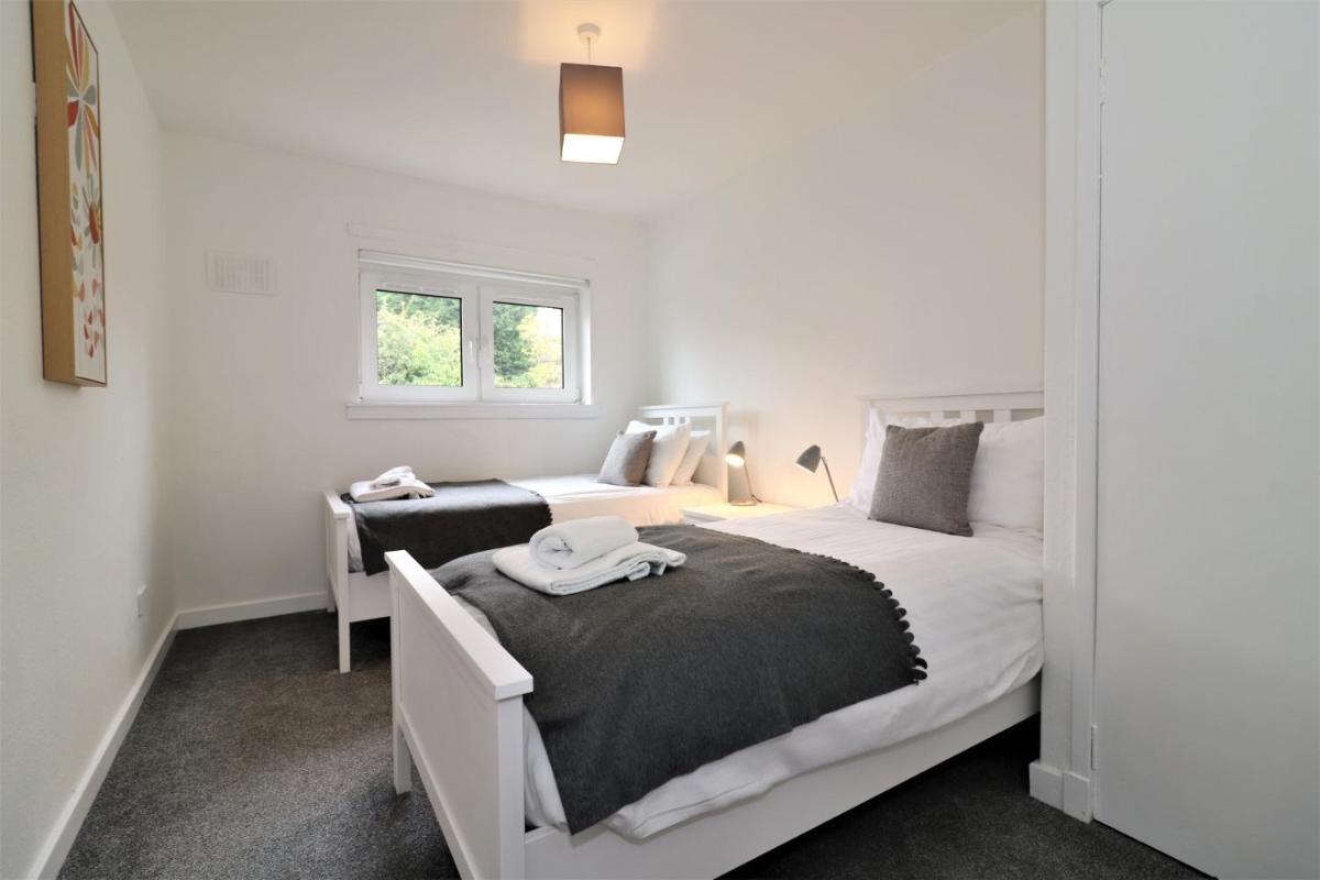 Signature - Belhaven House - Housity