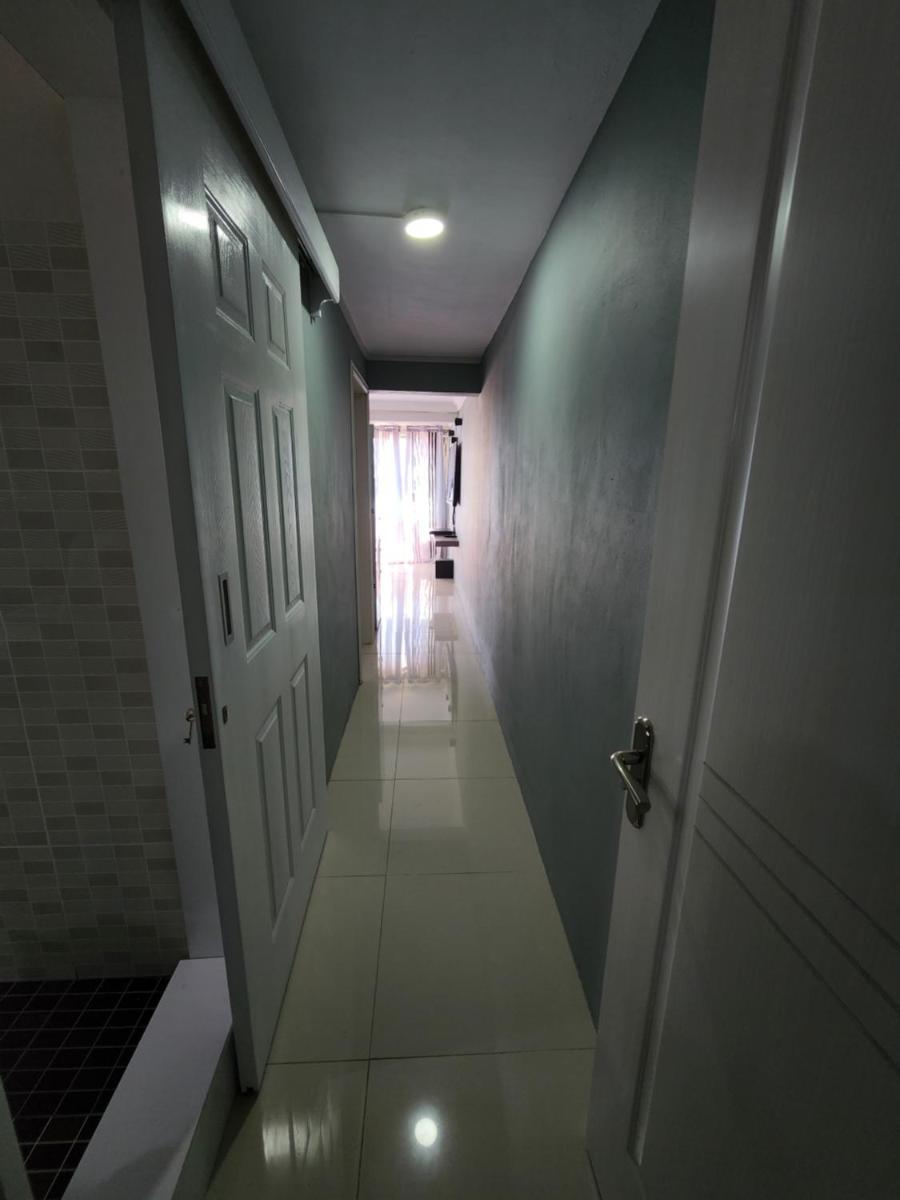 Sunsetview Beach Apartment - Housity