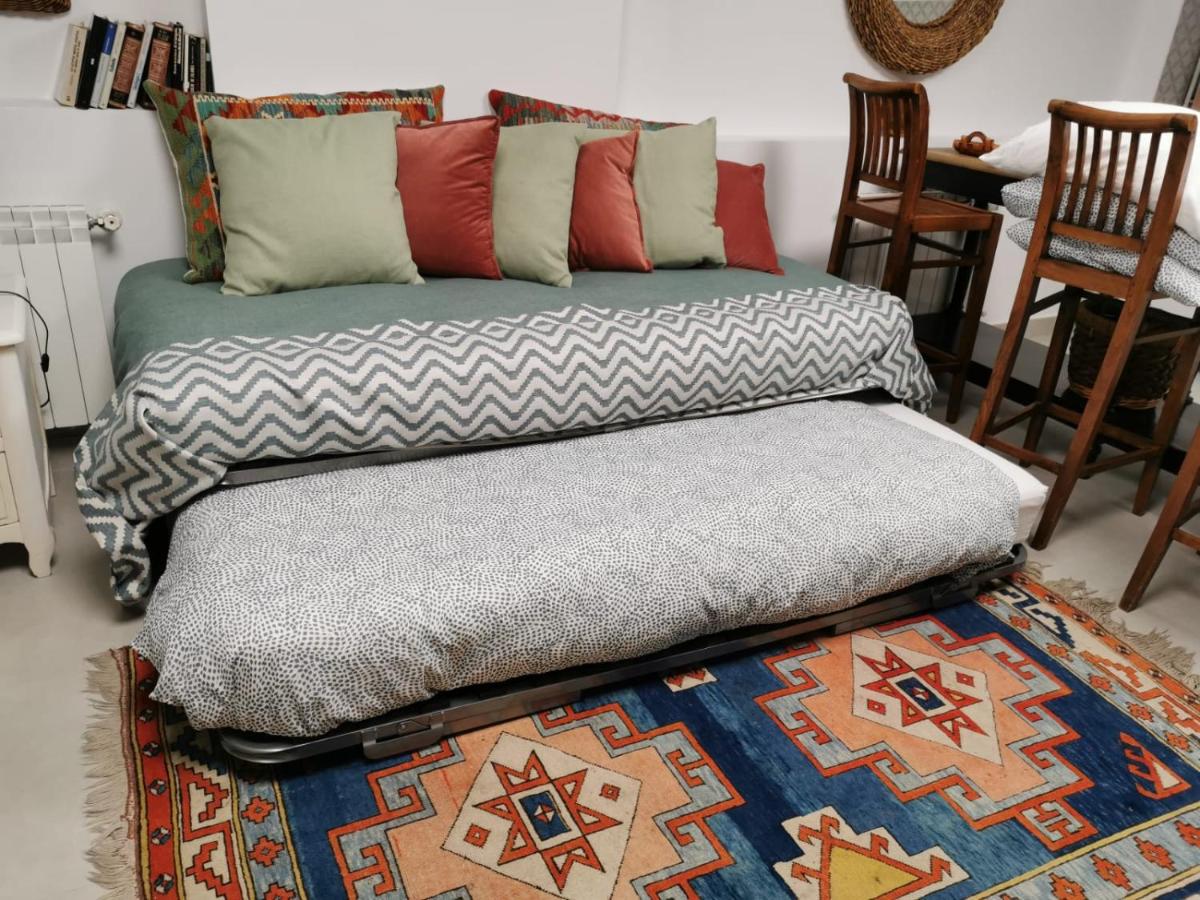 Loft in Beautiful 19th Century House - Housity