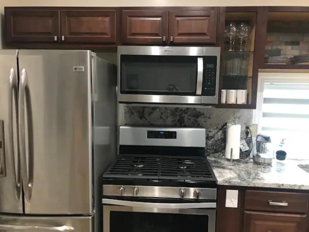 Uber Close to Ohio City, Cleveland (Upper) - Housity