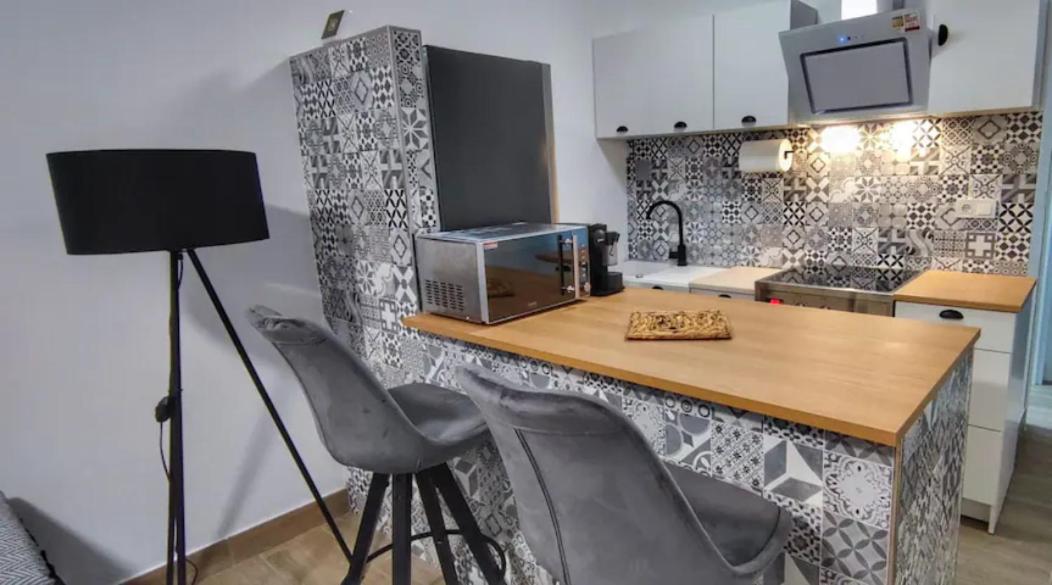 Planta baja en Barrio pesquero de Santa Lucia - Housity