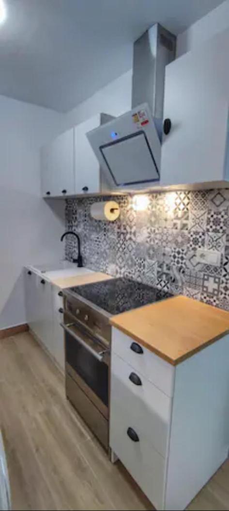 Planta baja en Barrio pesquero de Santa Lucia - Housity