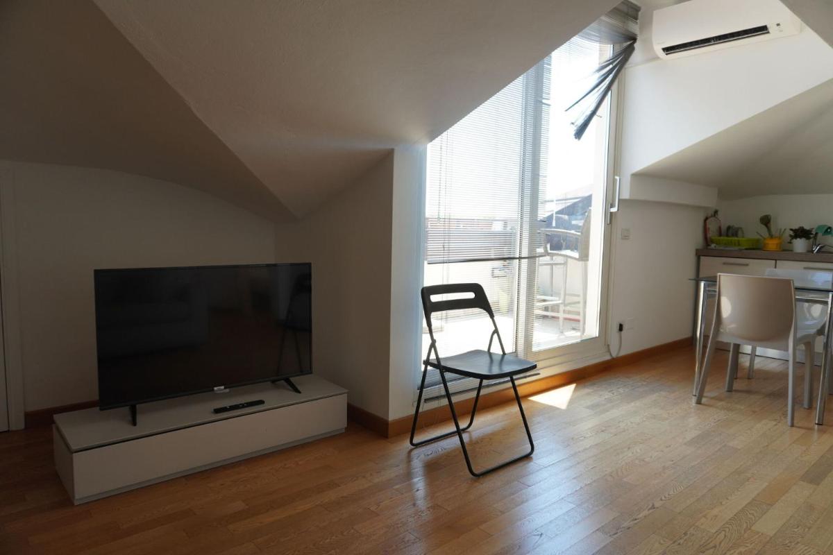 Sunlight Apartment Bergamo - Housity