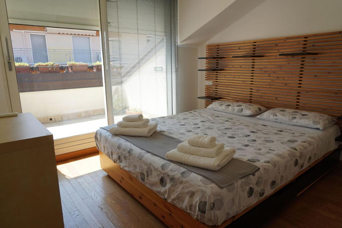 Sunlight Apartment Bergamo - Housity