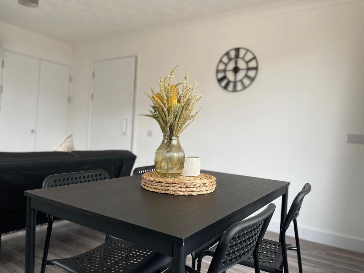 Gerrard Grove is Lovely 2-Bed Bungalow in Clacton - Housity