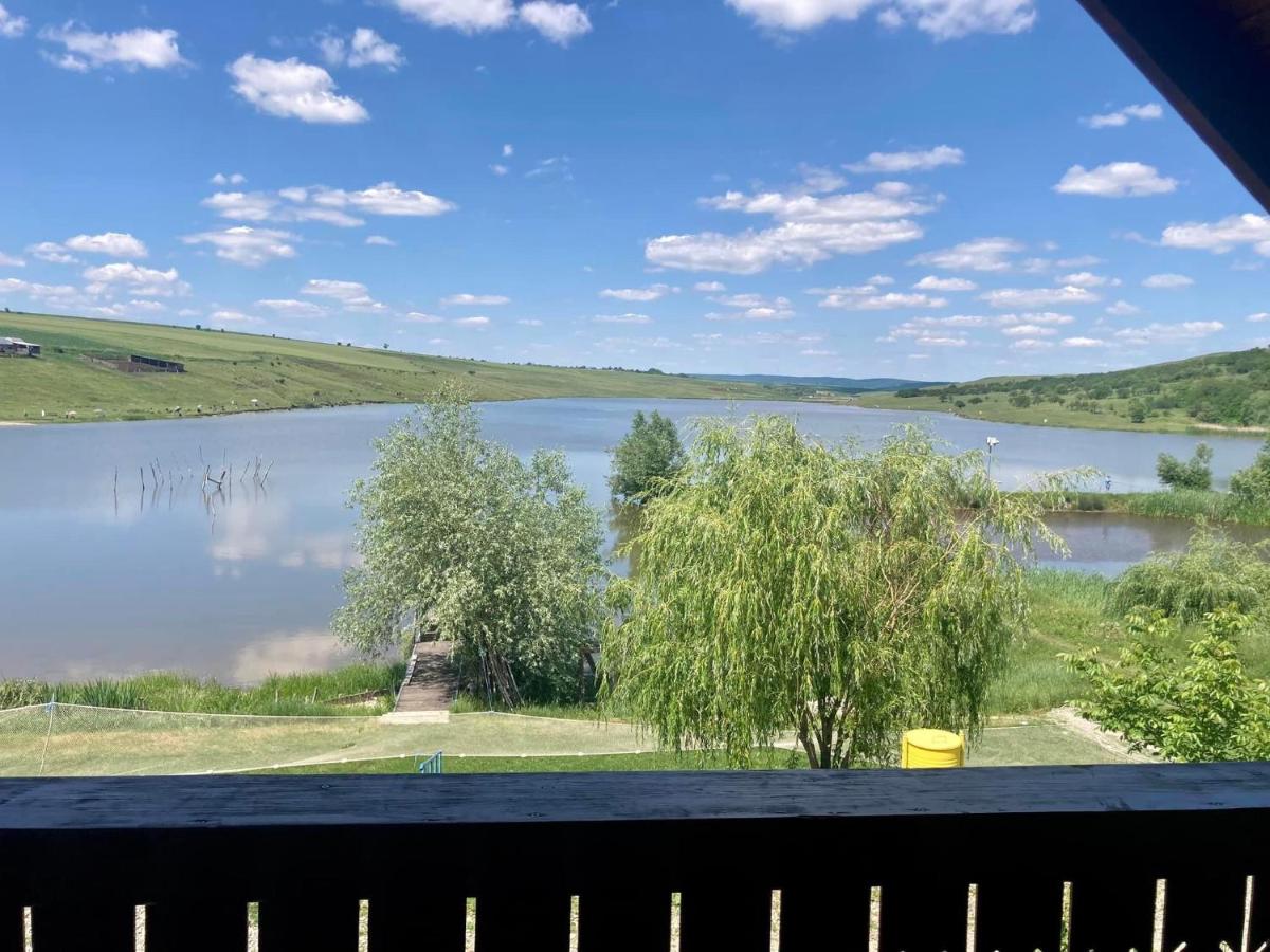 Lacul de Argint - Housity