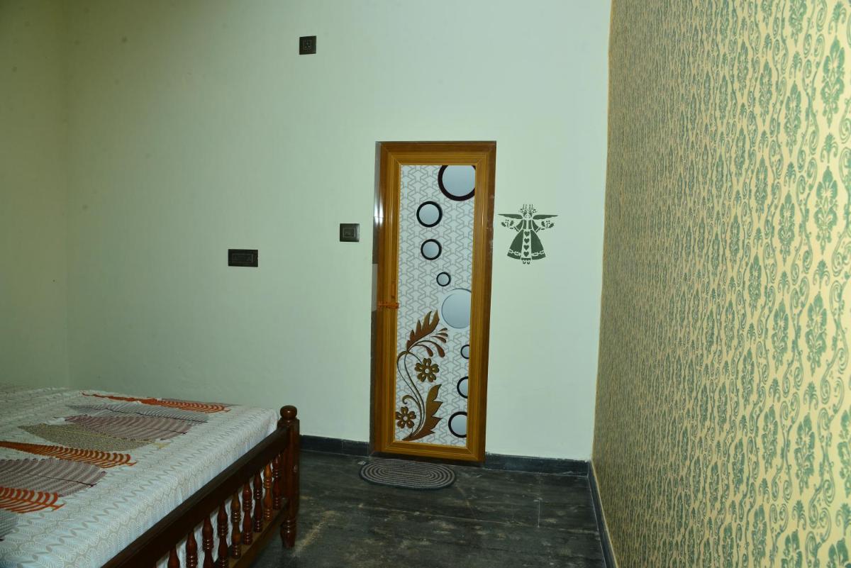 Suitetrails - Trinity Homestay - 5 Bedroom- Kanyakumari