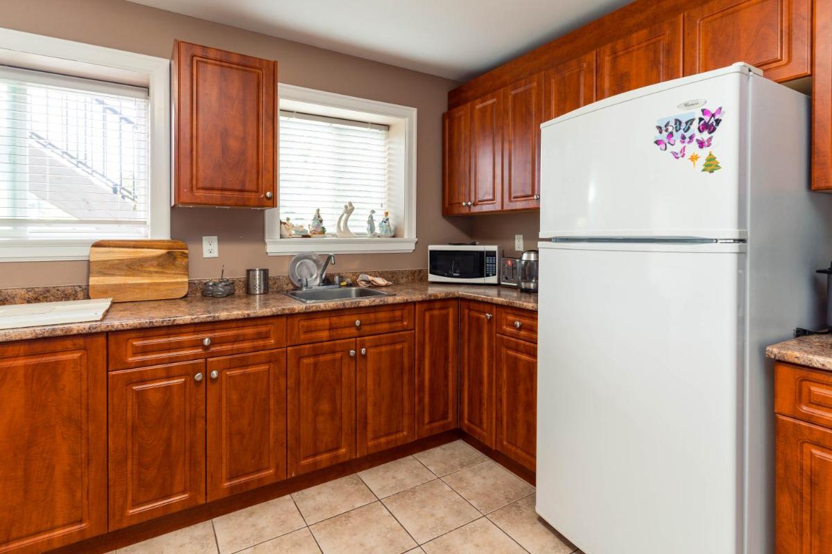 Vancouver Yuelai Guesthouse - Housity