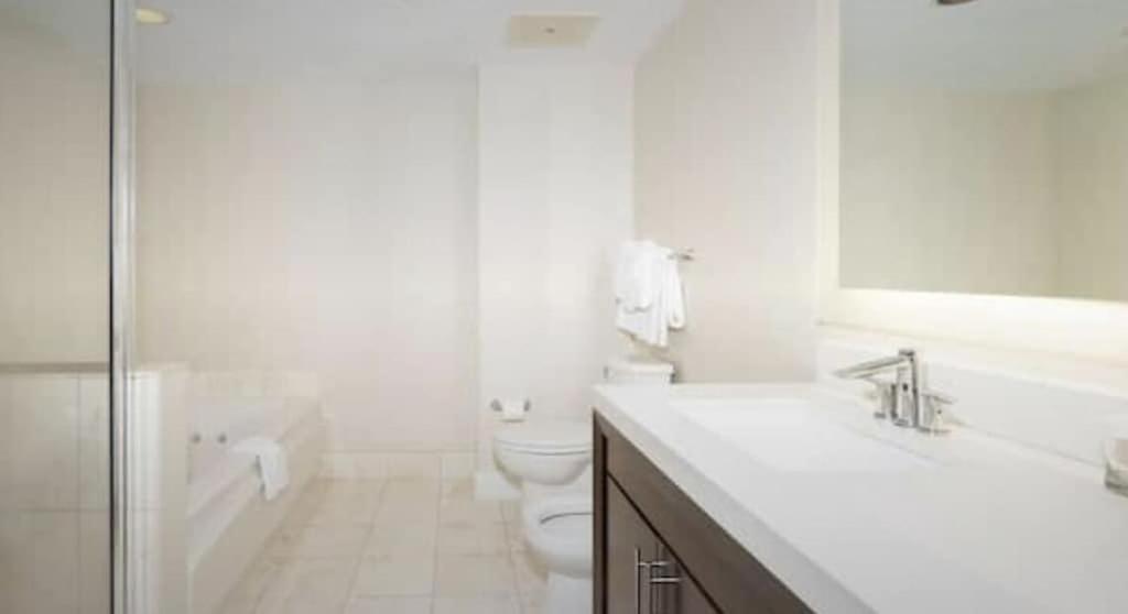 Suitetrails - Best Resort Beach Front Condo