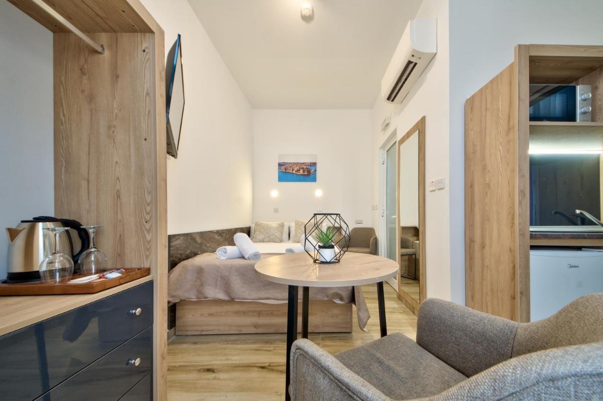 Tritoni Mini Studios - Valletta - Housity