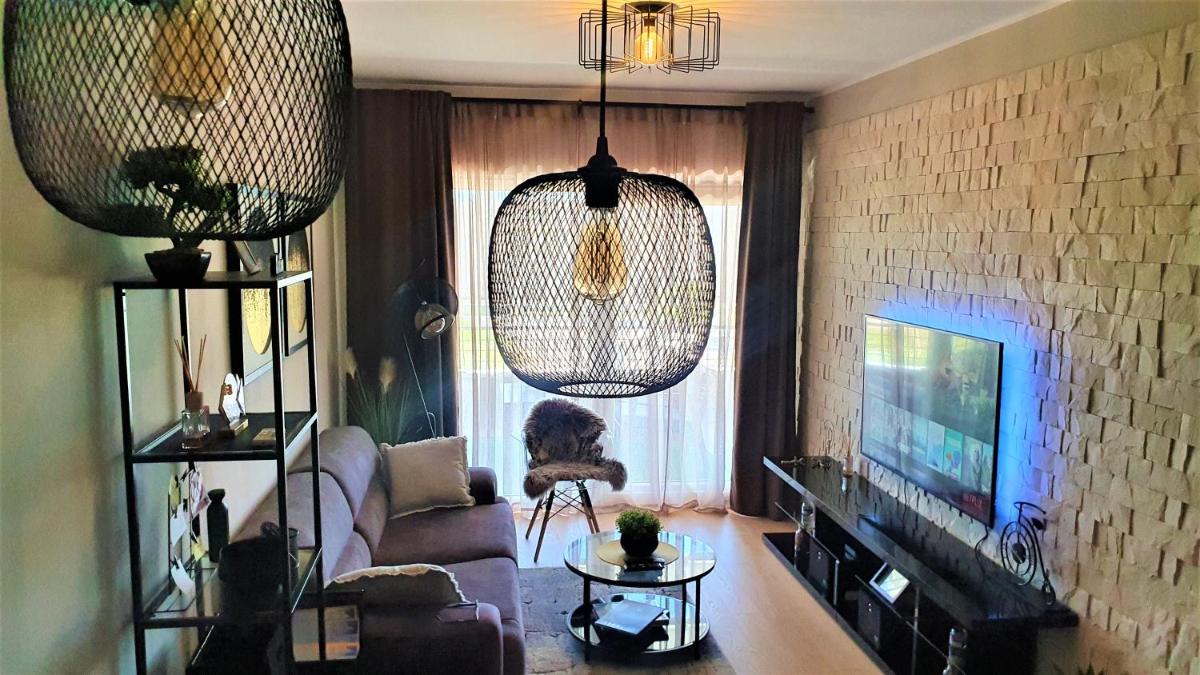 Luxury Apartment 4Seasons with Garage - Hizvo