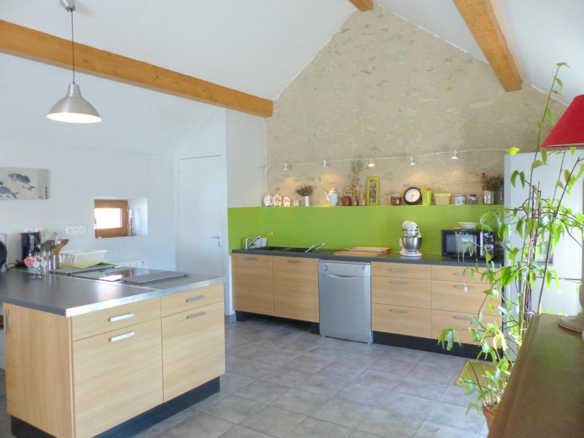 Gîte de charme en pleine nature pour 6 pers. avec cheminée, jardin de 7000 m², animaux acceptés - FR-1-489-5 - Housity