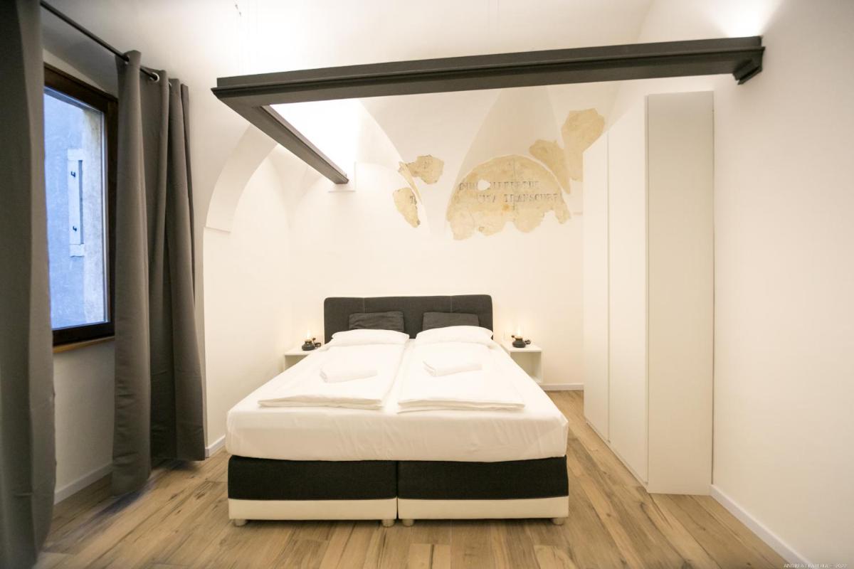 Luxury Apartment Muse 1 & 2 - Housity