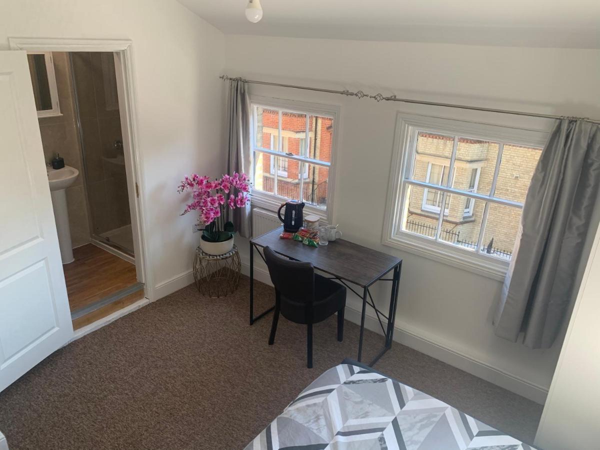 Castle Hill Resident - Housity