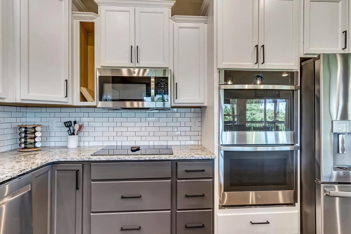 Hook Wine &amp; Sinker home - Housity