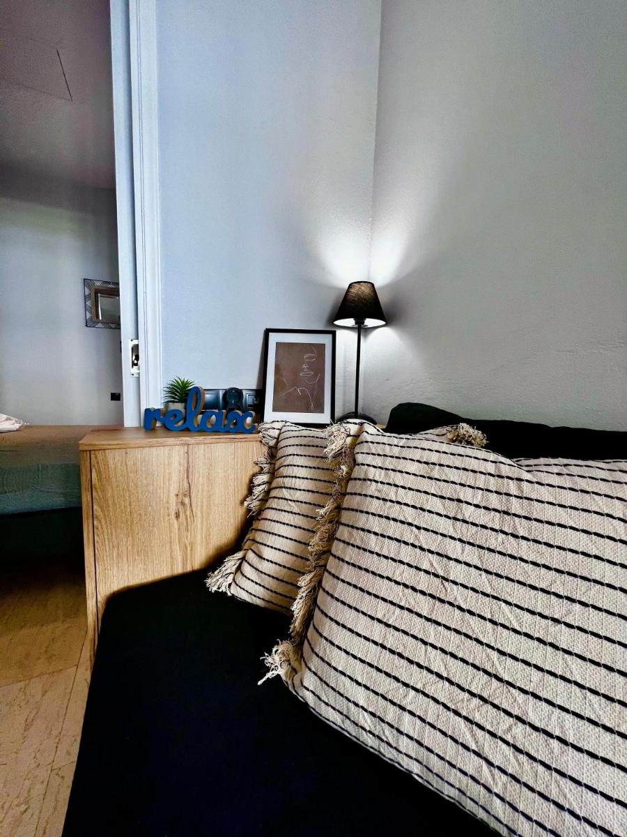 Central Double Room Ground floor - Housity