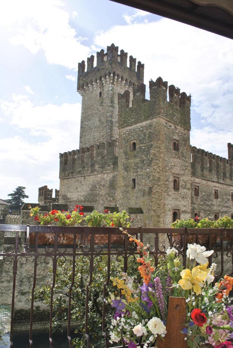 Hotel Grifone - Housity