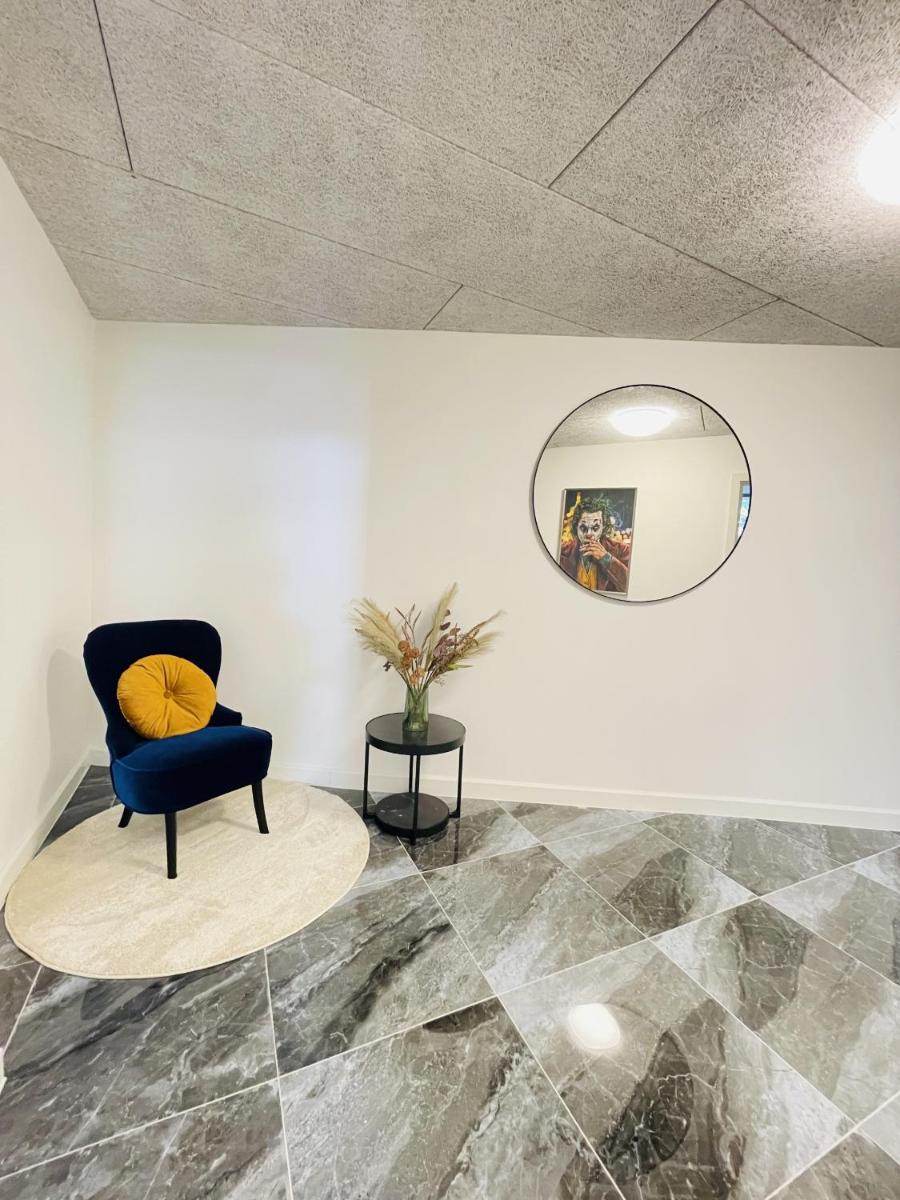aday - Luxurious 3 bedroom - Modern Living Apartment - Housity