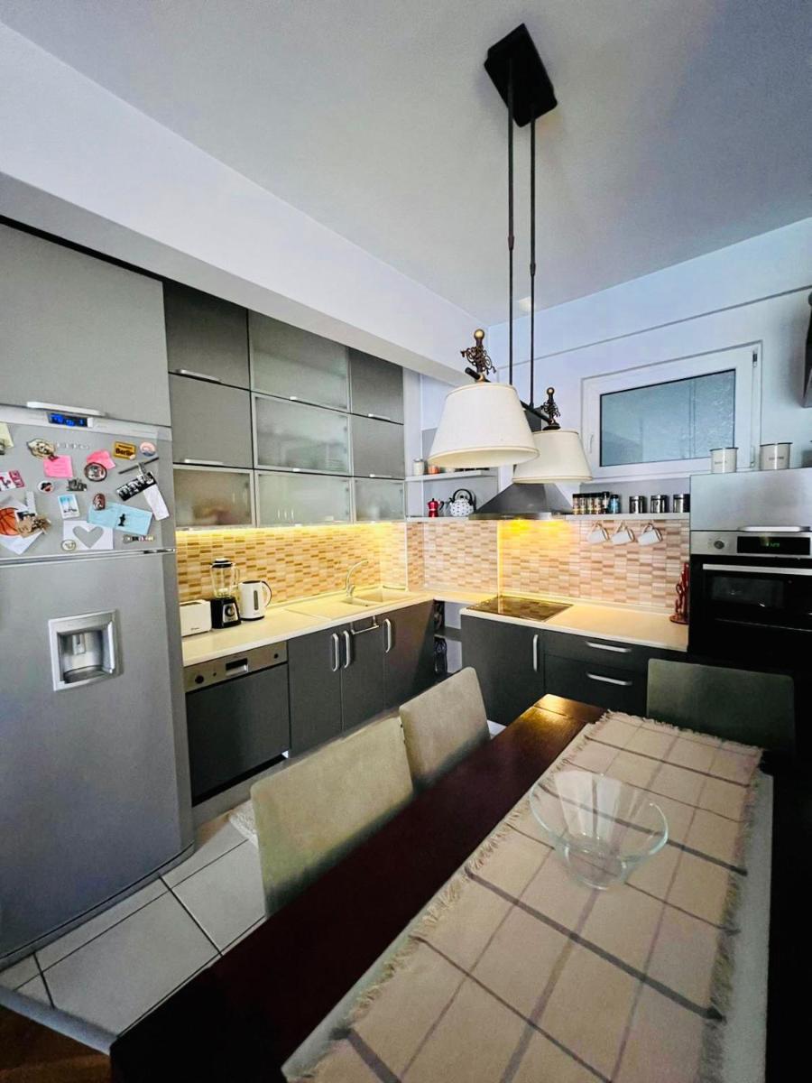 My Home in Prishtina - Spacious & Cozy 2BR Apartment with Balcony - Hizvo