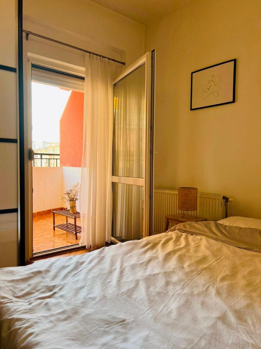 My Home in Prishtina - Spacious & Cozy 2BR Apartment with Balcony - Hizvo