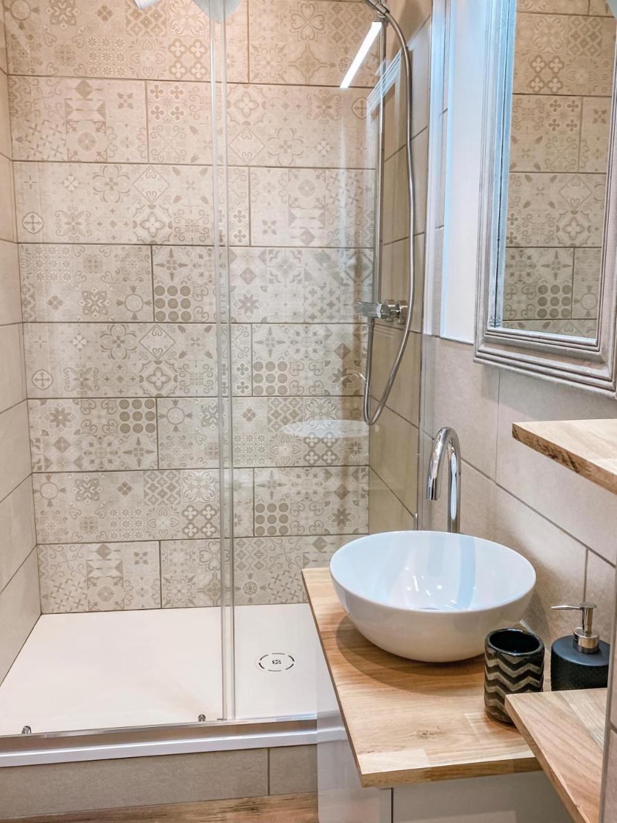 Hotel Savel - Housity